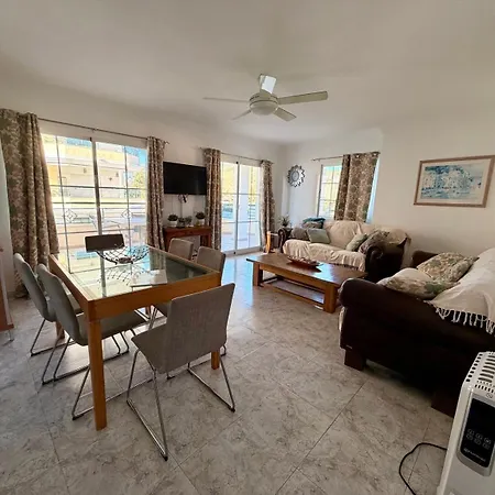 Club Oasis Flat *